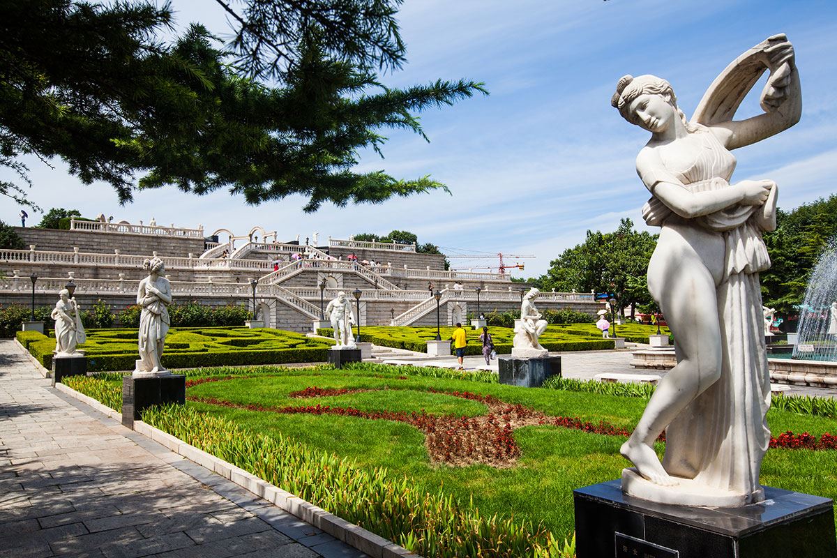 Пекин Парк Мира: скульптуры со всего мира