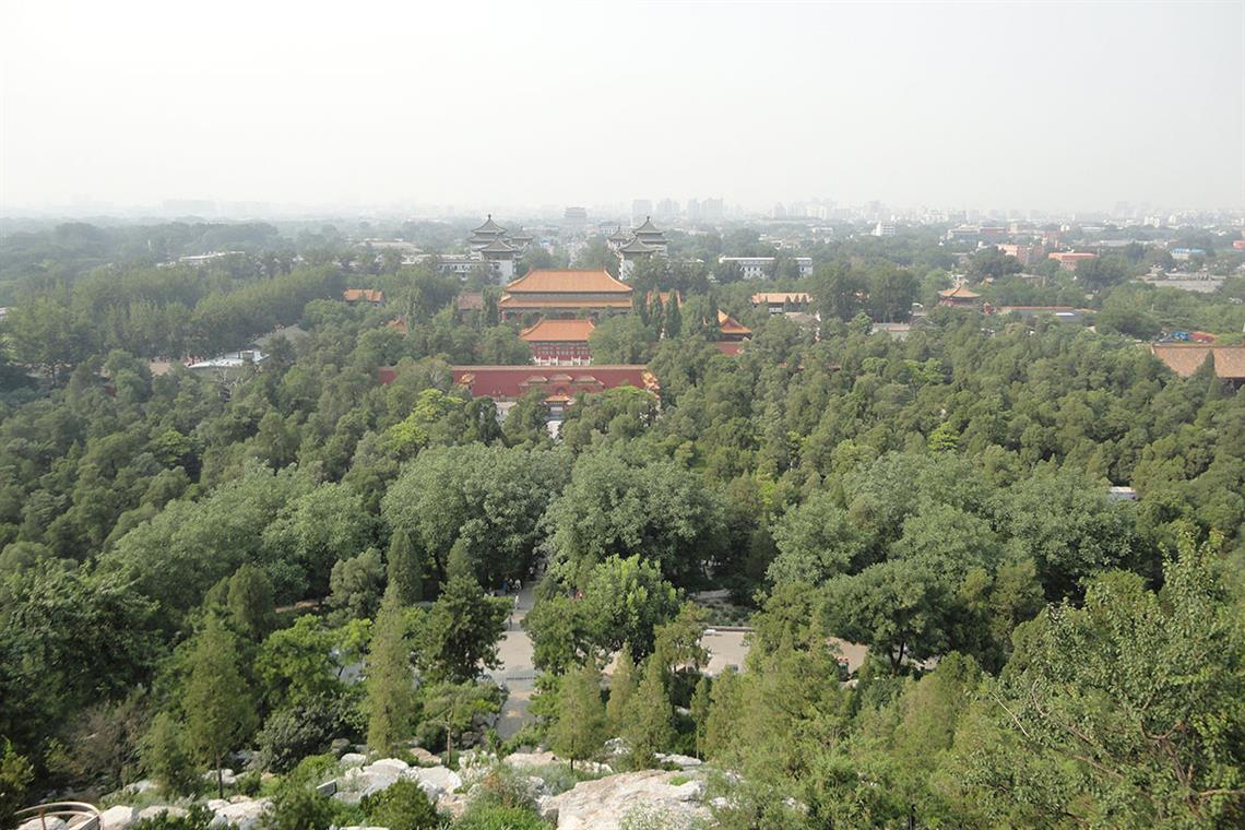 Вид на Пекин из парка Цзиншань