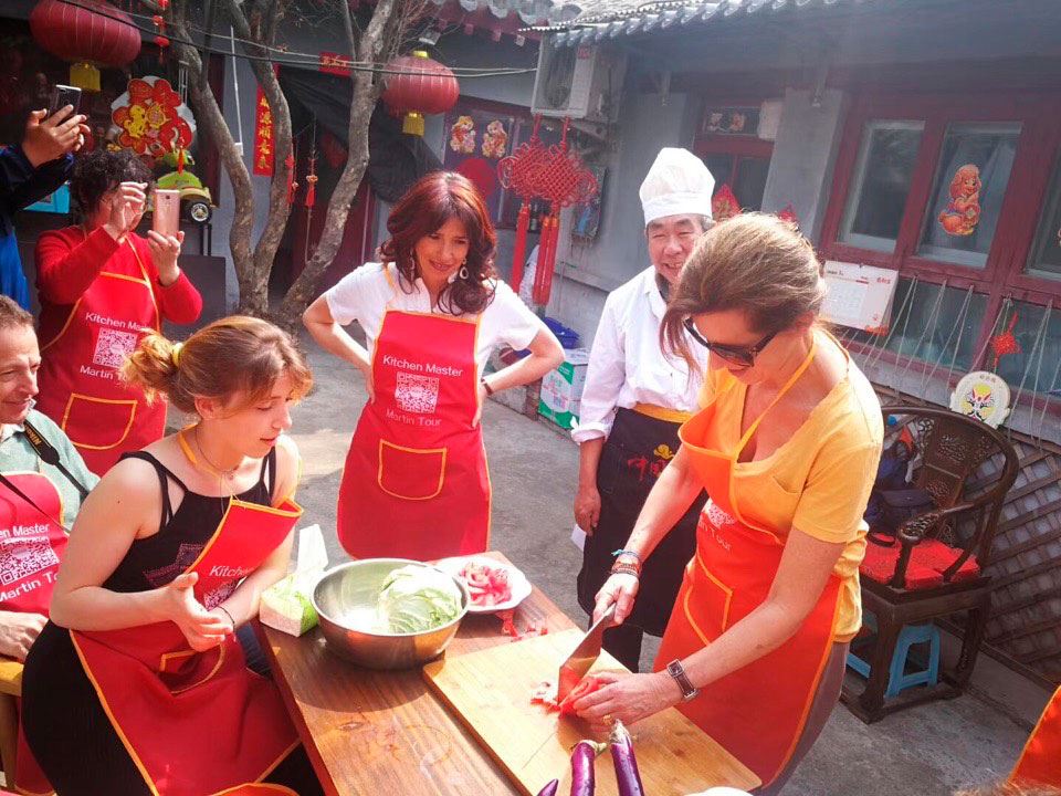Одно из развлечений в районе хутунов – приготовить национальный китайский суп самостоятельно
